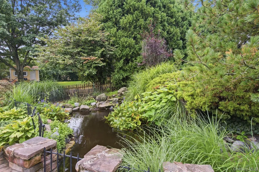 61 Villanova Lane Dix Hills, NY 11746