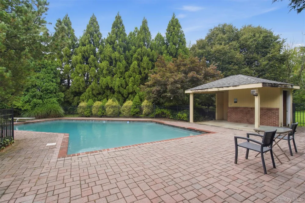 61 Villanova Lane Dix Hills, NY 11746