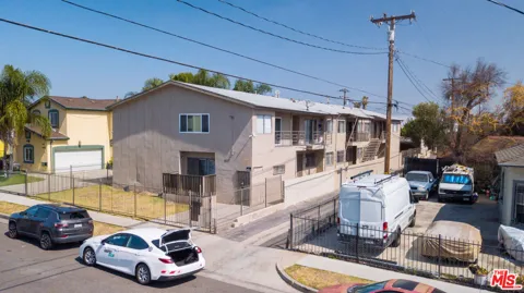 1017 W 95th Street