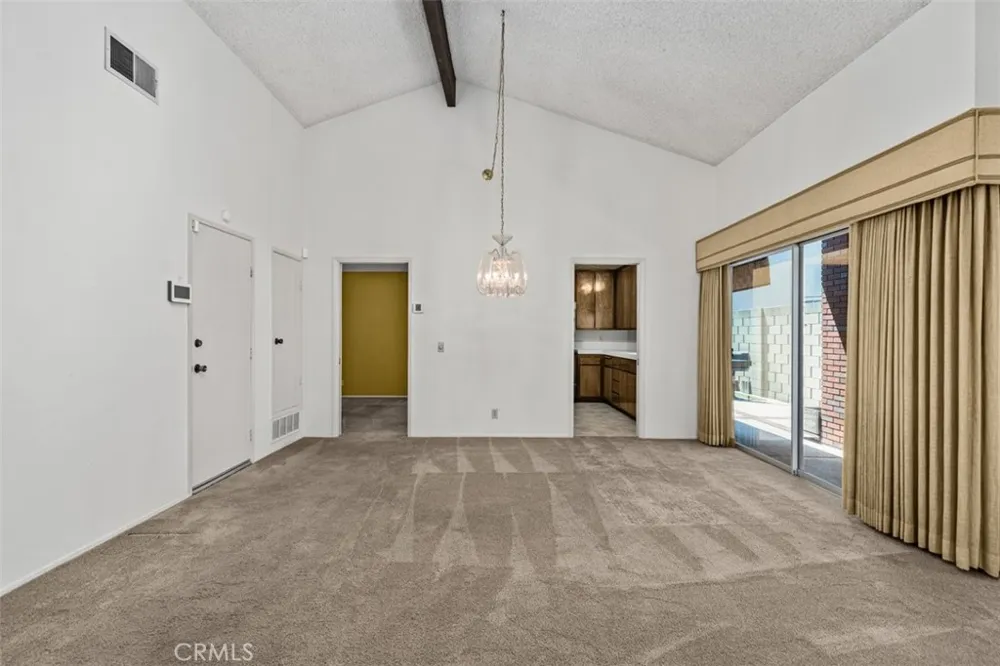 13542 La Jara Cerritos, CA 90703