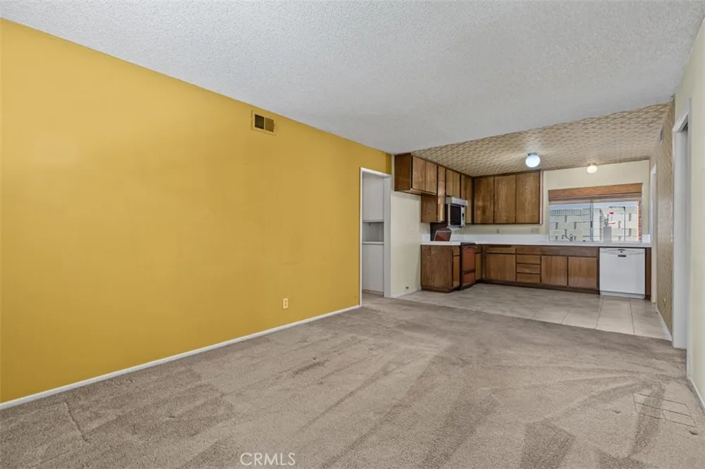 13542 La Jara Cerritos, CA 90703
