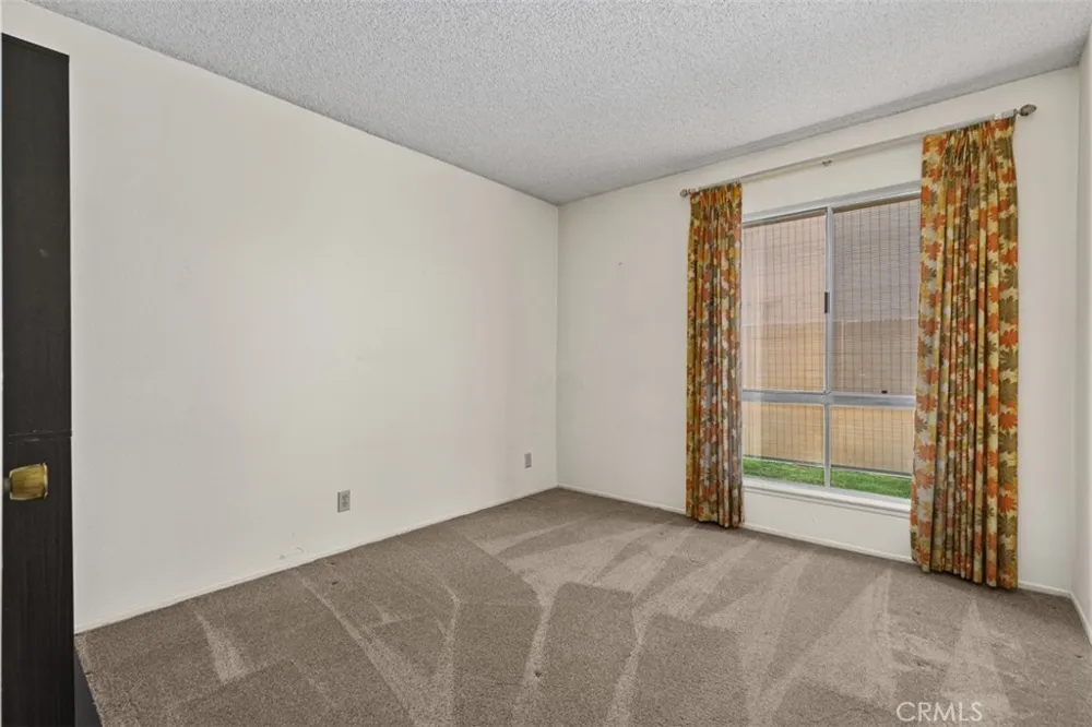 13542 La Jara Cerritos, CA 90703