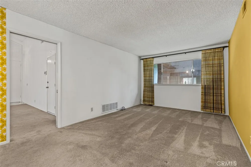 13542 La Jara Cerritos, CA 90703