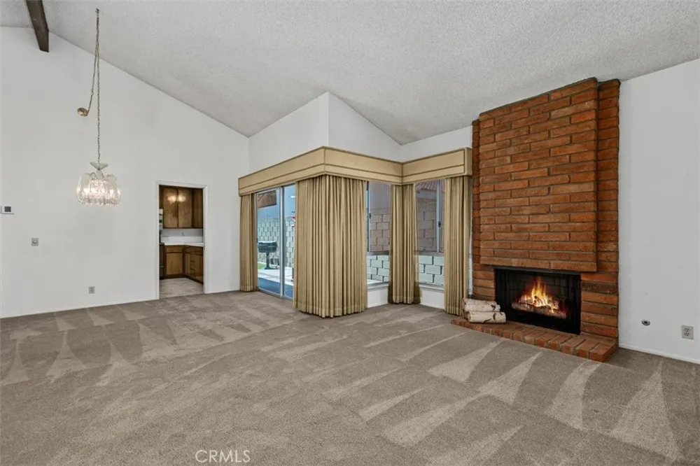 13542 La Jara Cerritos, CA 90703