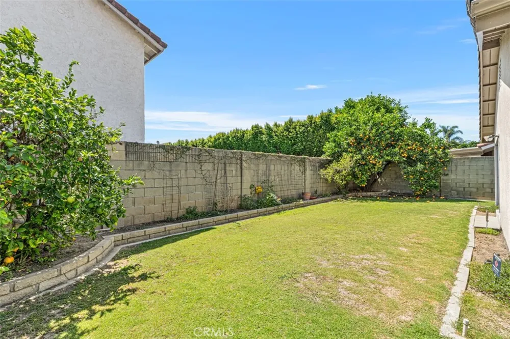 13542 La Jara Cerritos, CA 90703