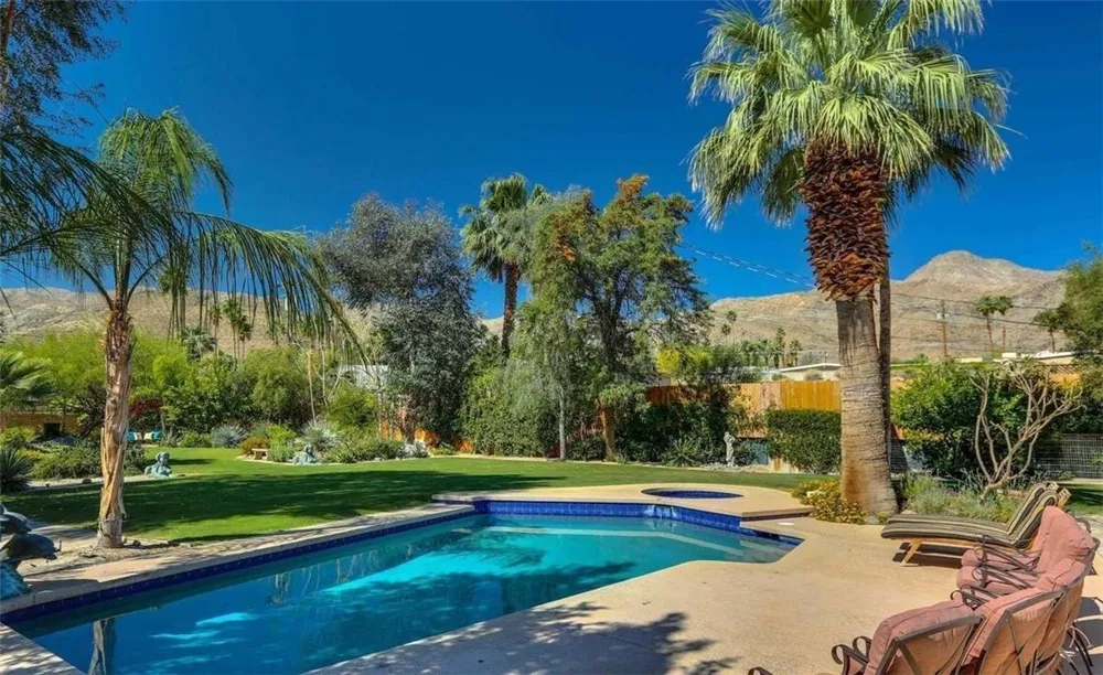 68051 Valley Vista Drive Cathedral City, CA 92234