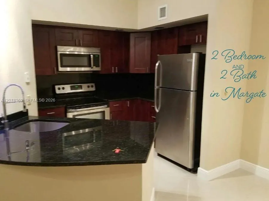 3370 Pinewalk Dr N #1222 Margate, FL 33063