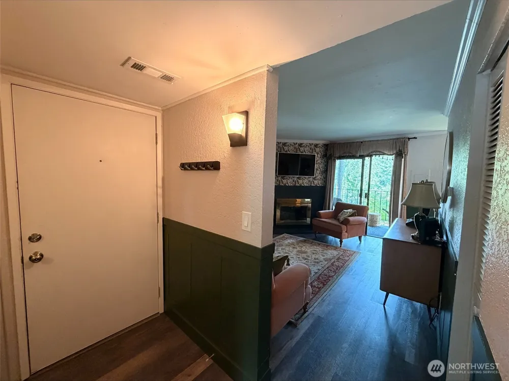 6722 112th Avenue NE #8B Kirkland, WA 98033