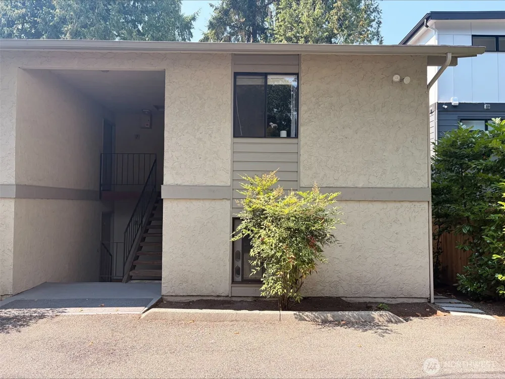 6722 112th Avenue NE #8B Kirkland, WA 98033