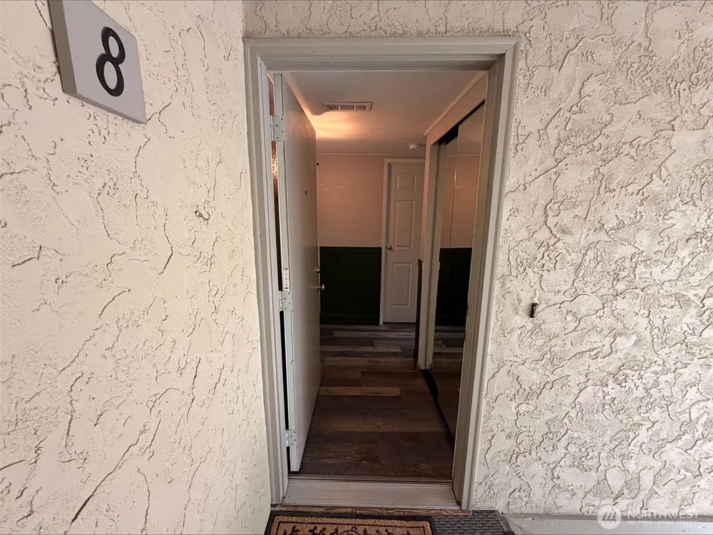 6722 112th Avenue NE #8B Kirkland, WA 98033