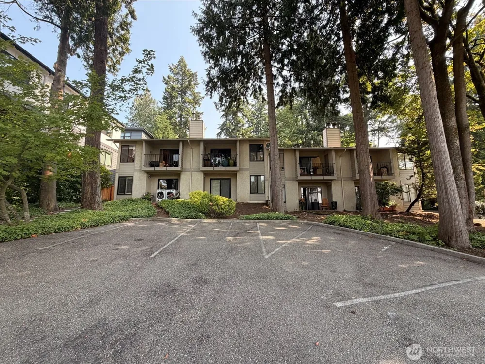 6722 112th Avenue NE #8B Kirkland, WA 98033