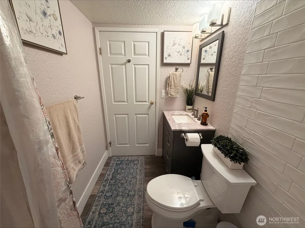 6722 112th Avenue NE #8B Kirkland, WA 98033