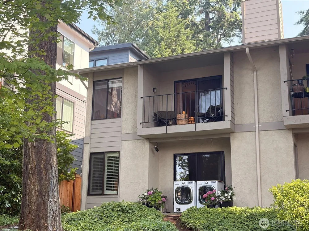 6722 112th Avenue NE #8B Kirkland, WA 98033