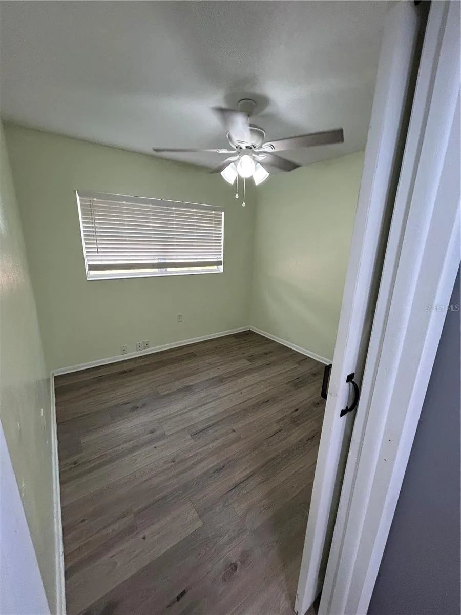 707 LAKEWOOD AVENUE Tampa, FL 33613
