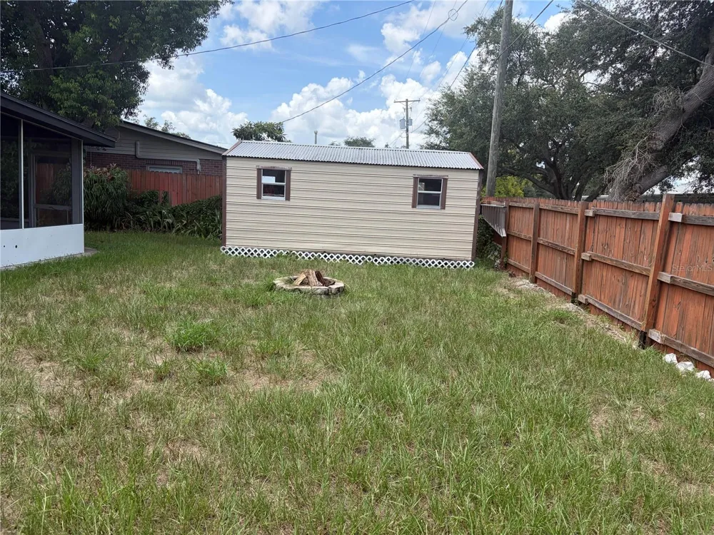 707 LAKEWOOD AVENUE Tampa, FL 33613