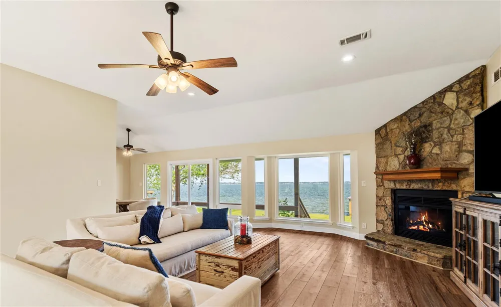 292 Old Post Rd S Livingston, TX 77351