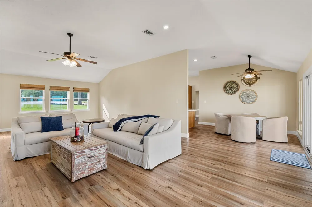 292 Old Post Rd S Livingston, TX 77351