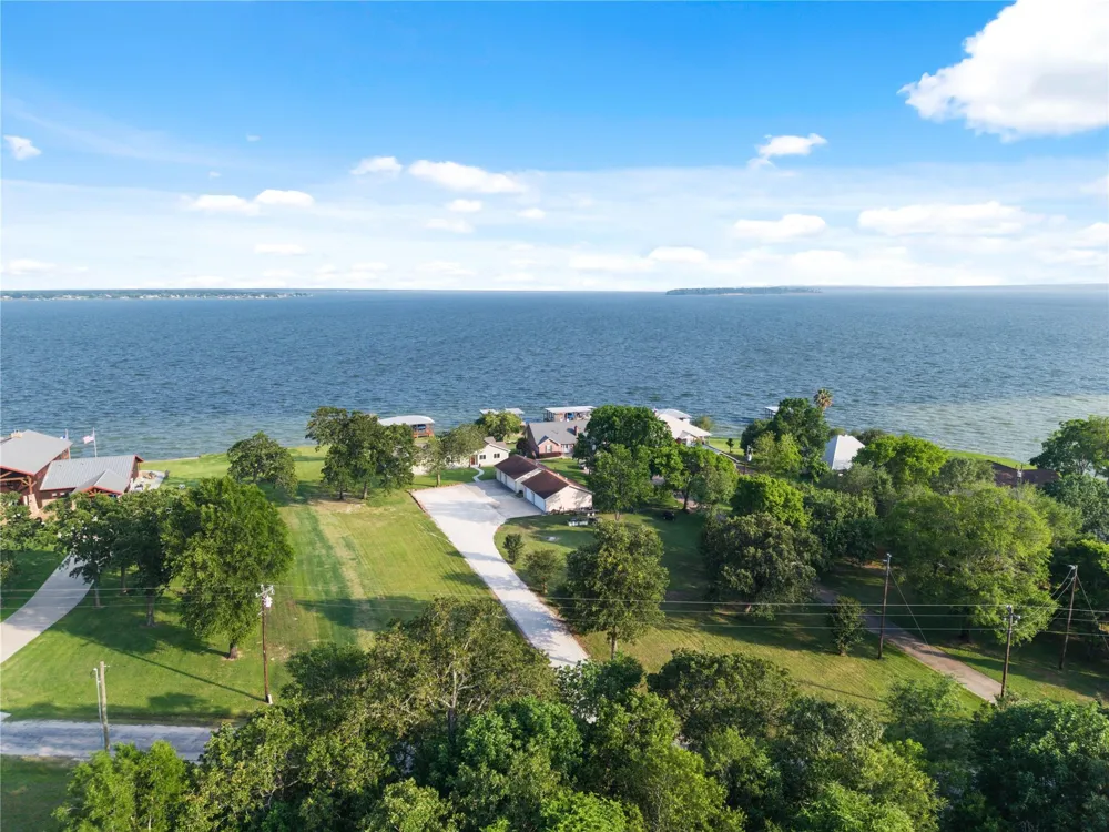 292 Old Post Rd S Livingston, TX 77351