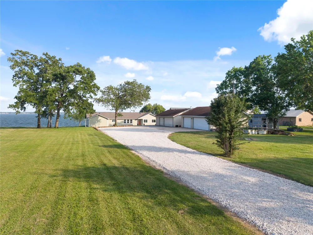 292 Old Post Rd S Livingston, TX 77351