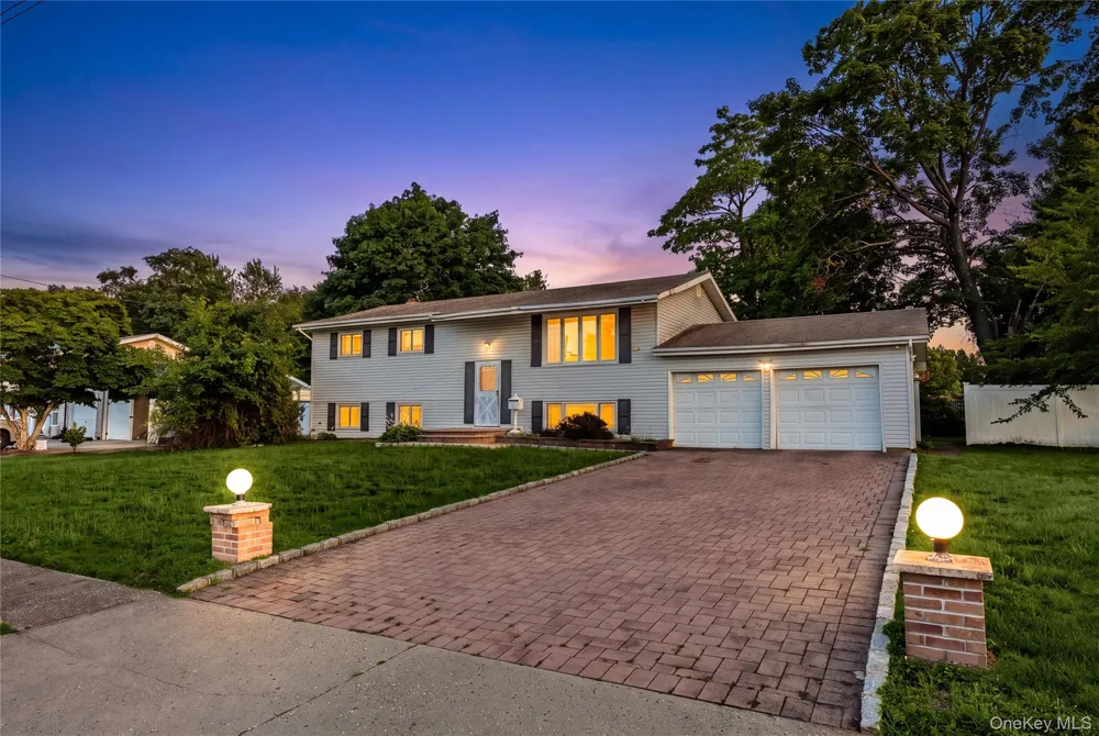 36 Clearview Drive Wyandanch, NY 11798