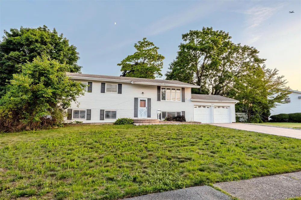 36 Clearview Drive Wyandanch, NY 11798
