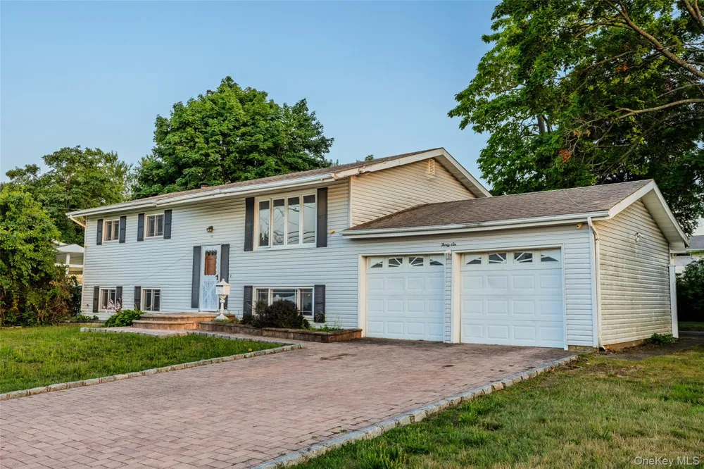 36 Clearview Drive Wyandanch, NY 11798