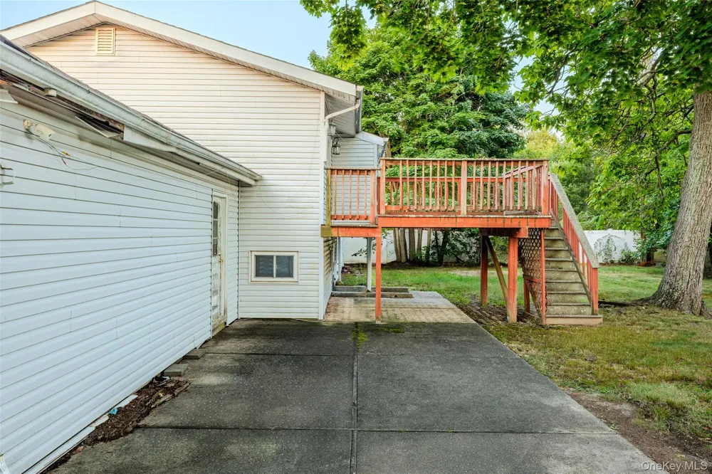 36 Clearview Drive Wyandanch, NY 11798
