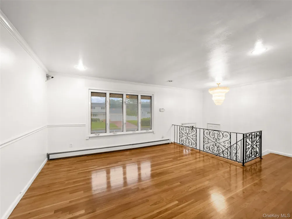 36 Clearview Drive Wyandanch, NY 11798