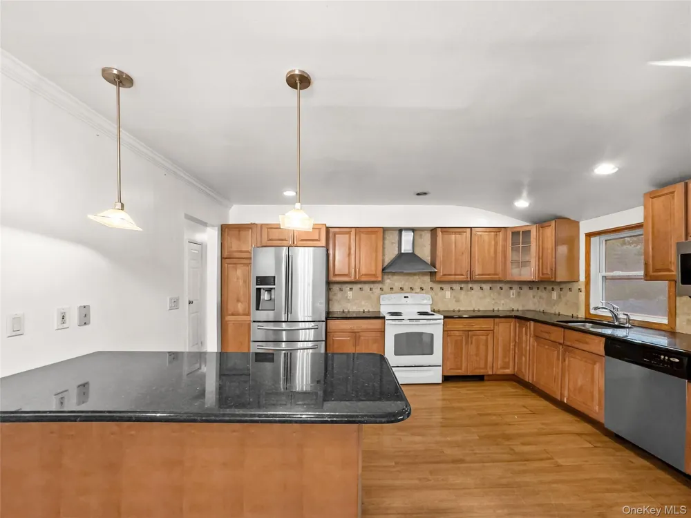 36 Clearview Drive Wyandanch, NY 11798