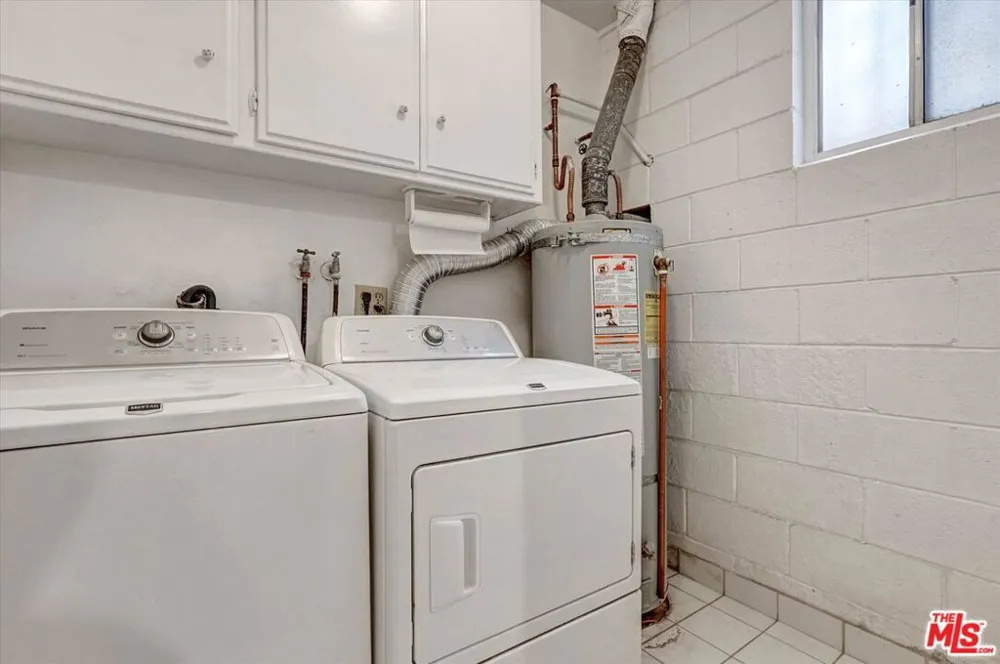 1828 Barry Avenue #4 Los Angeles, CA 90025