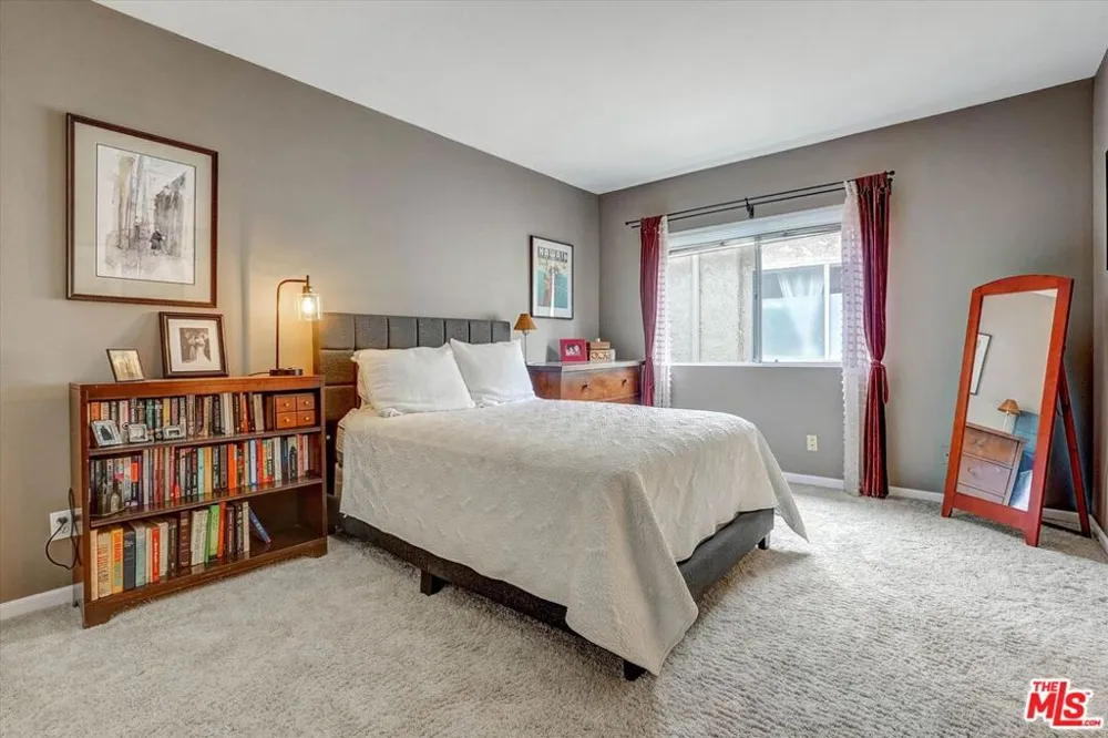 1828 Barry Avenue #4 Los Angeles, CA 90025