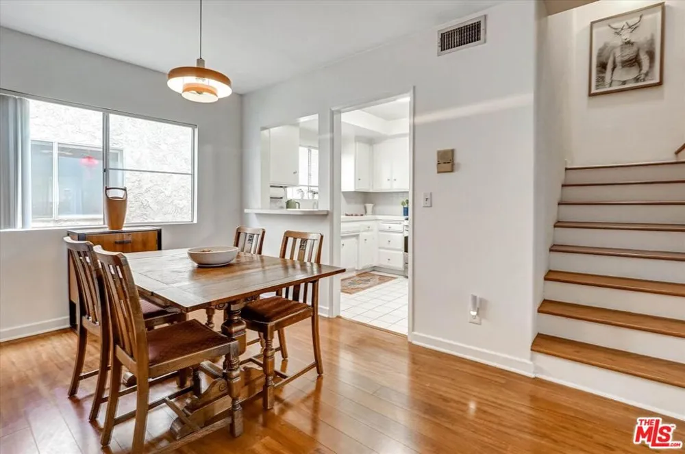 1828 Barry Avenue #4 Los Angeles, CA 90025