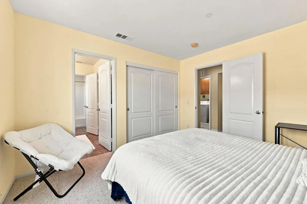 2990 Burnet Drive Escondido, CA 92027