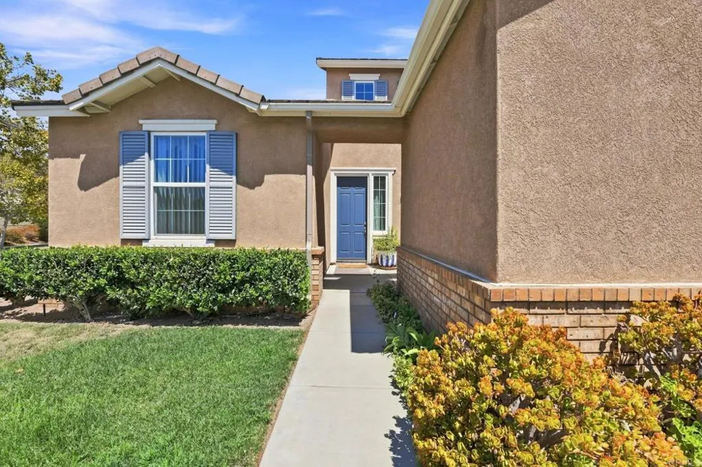 2990 Burnet Drive Escondido, CA 92027