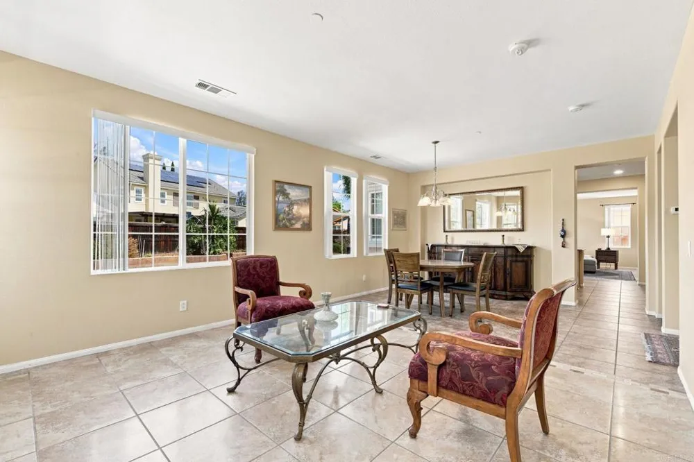 2990 Burnet Drive Escondido, CA 92027