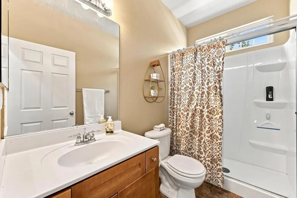 2990 Burnet Drive Escondido, CA 92027