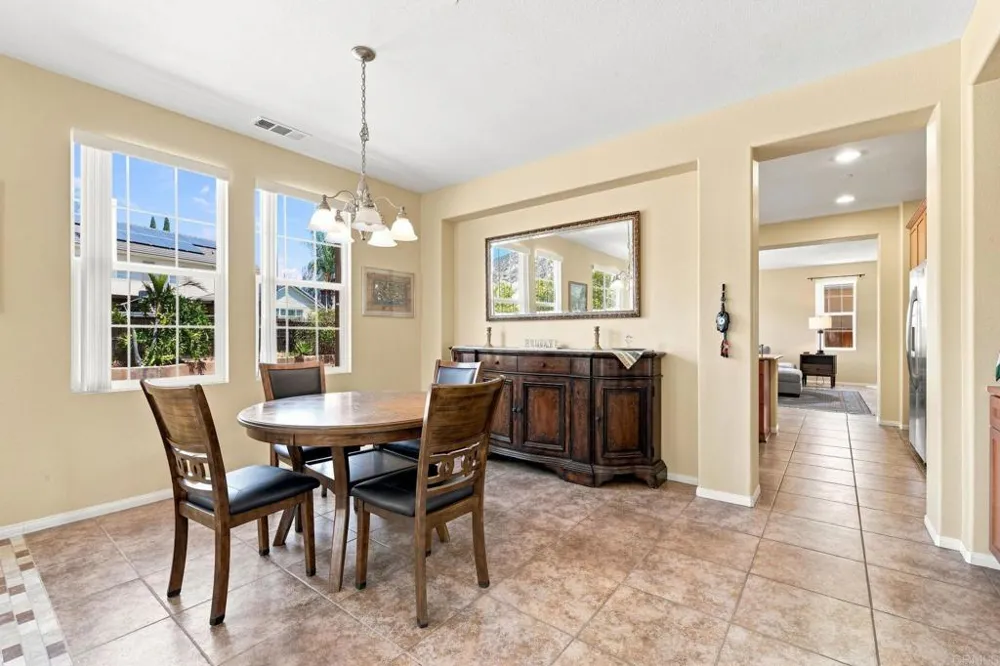 2990 Burnet Drive Escondido, CA 92027