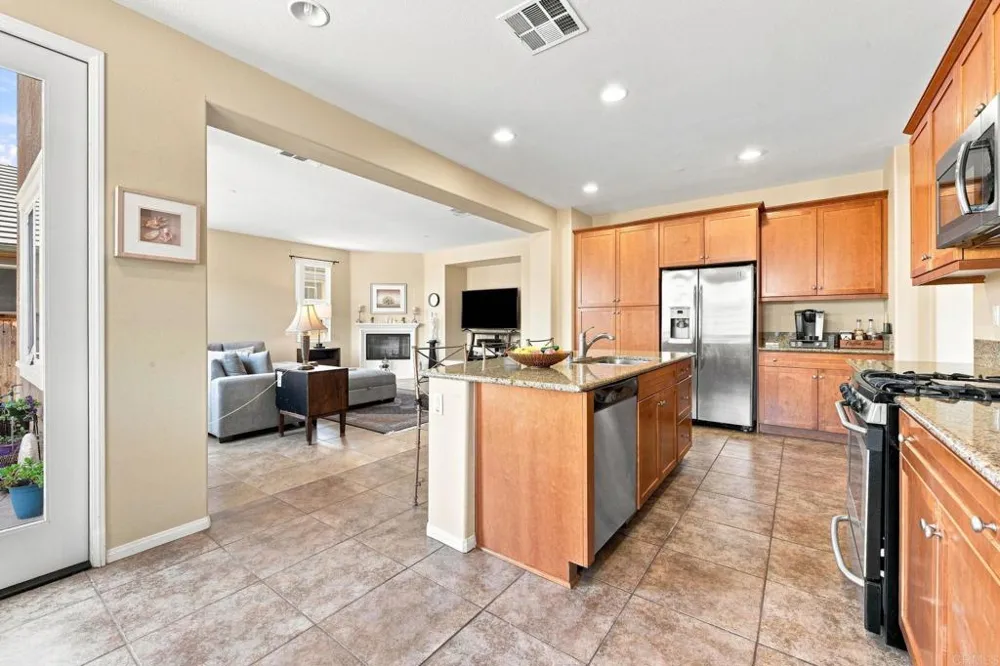 2990 Burnet Drive Escondido, CA 92027