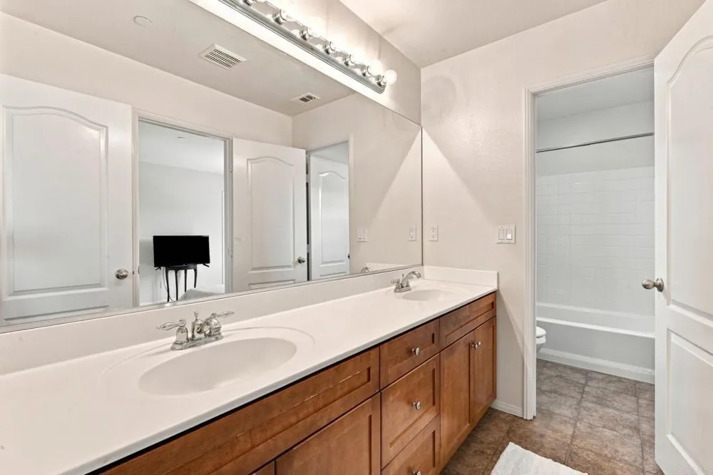 2990 Burnet Drive Escondido, CA 92027