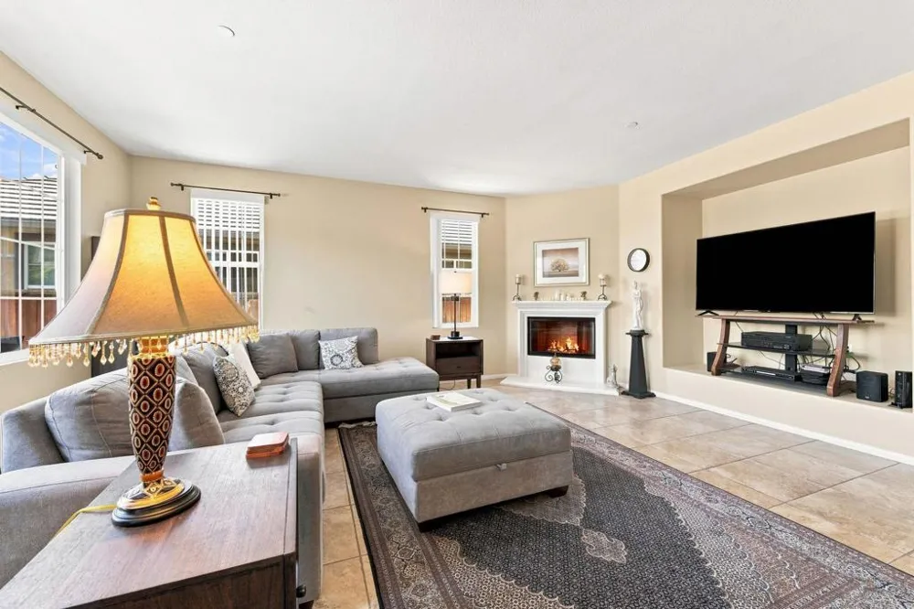 2990 Burnet Drive Escondido, CA 92027