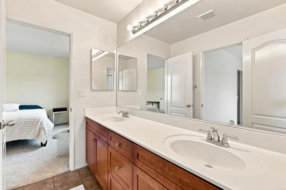 2990 Burnet Drive Escondido, CA 92027