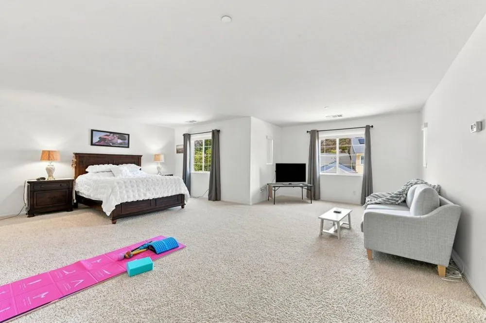 2990 Burnet Drive Escondido, CA 92027