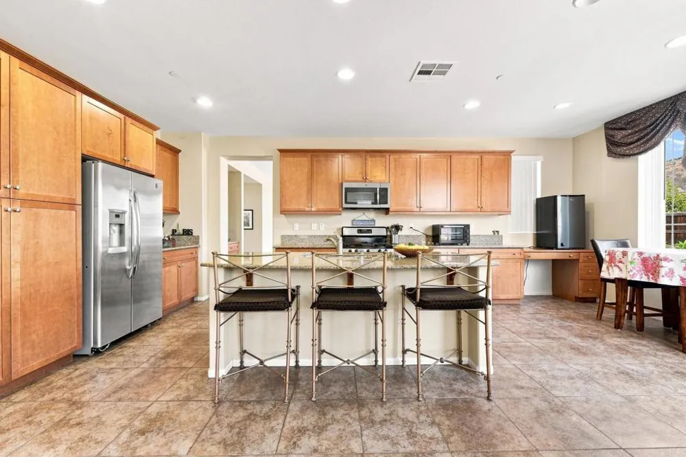 2990 Burnet Drive Escondido, CA 92027