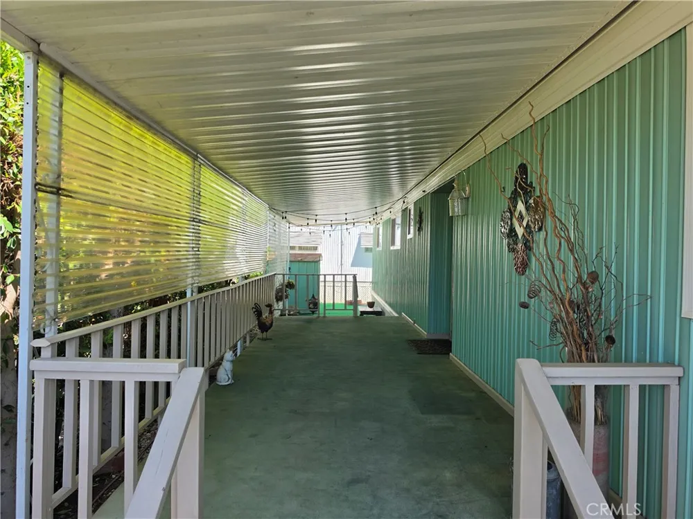 8901 Eton #90 Canoga Park, CA 91304