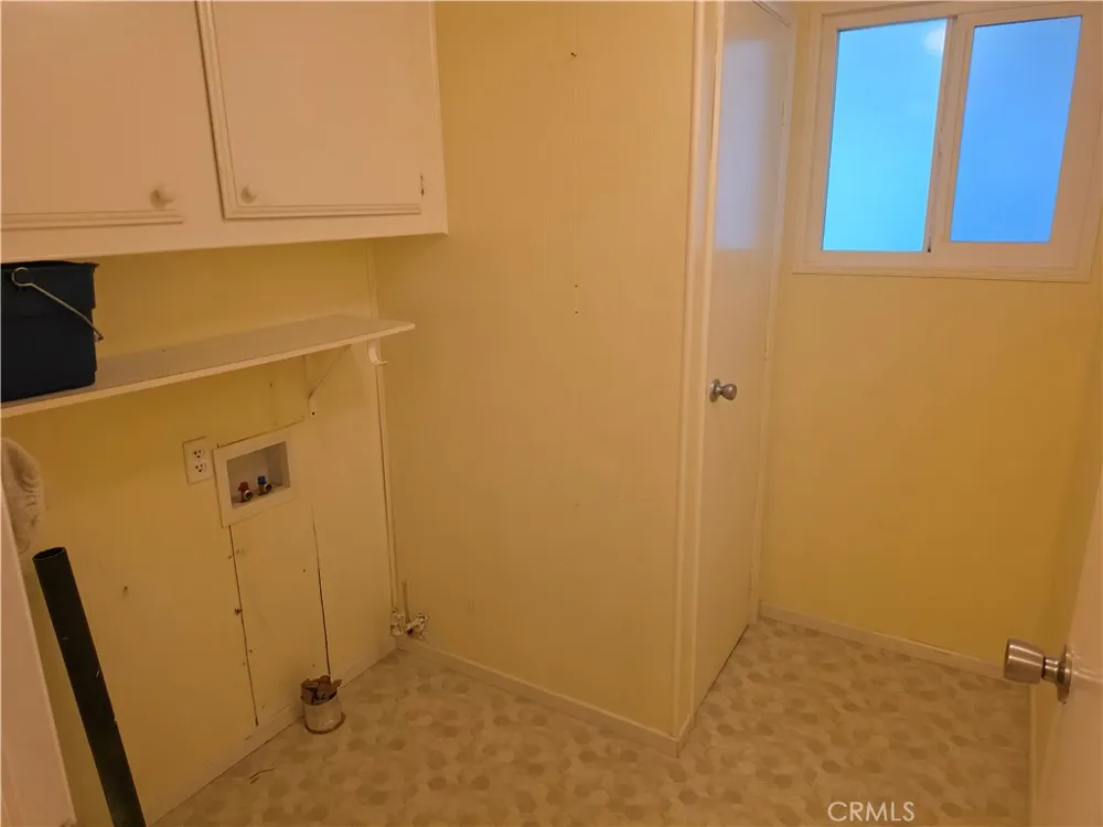 8901 Eton #90 Canoga Park, CA 91304