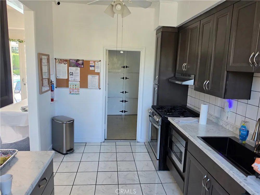 8901 Eton #90 Canoga Park, CA 91304