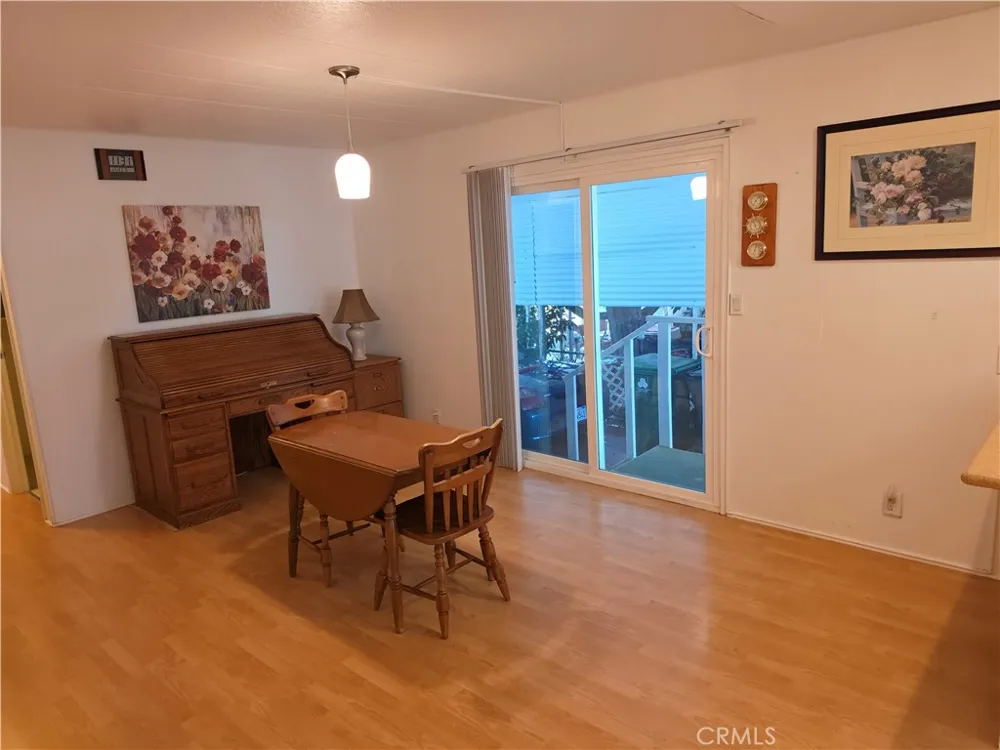 8901 Eton #90 Canoga Park, CA 91304