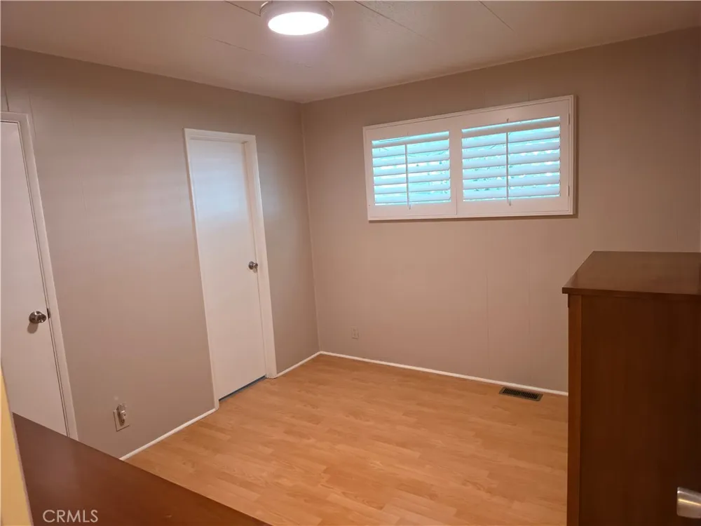 8901 Eton #90 Canoga Park, CA 91304