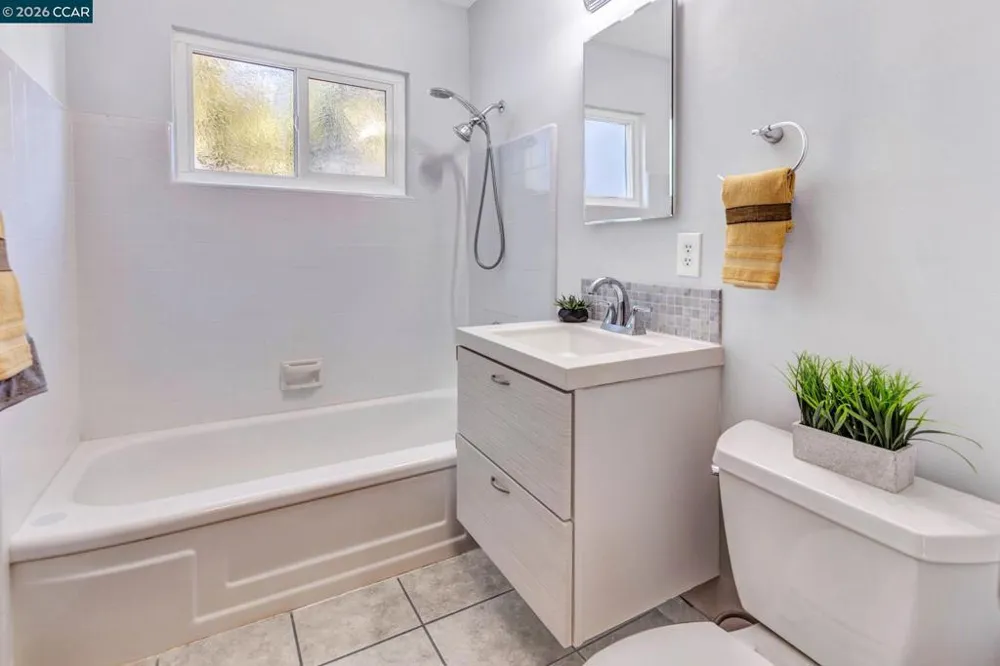 1162 Francine Ct Concord, CA 94518