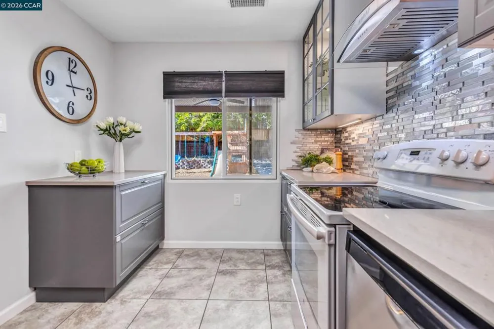 1162 Francine Ct Concord, CA 94518